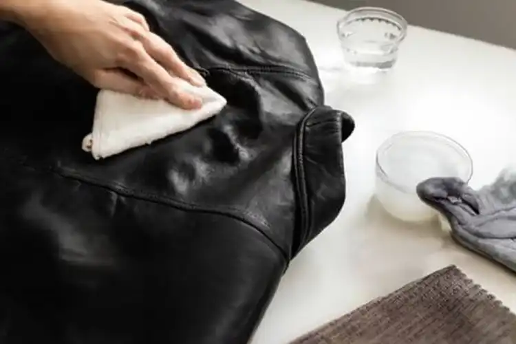 شستشوی کاپشن چرمی